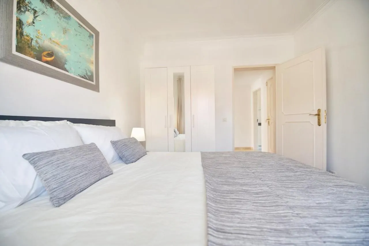 Happy Holiday Cascais - Parede Apartment 0*,