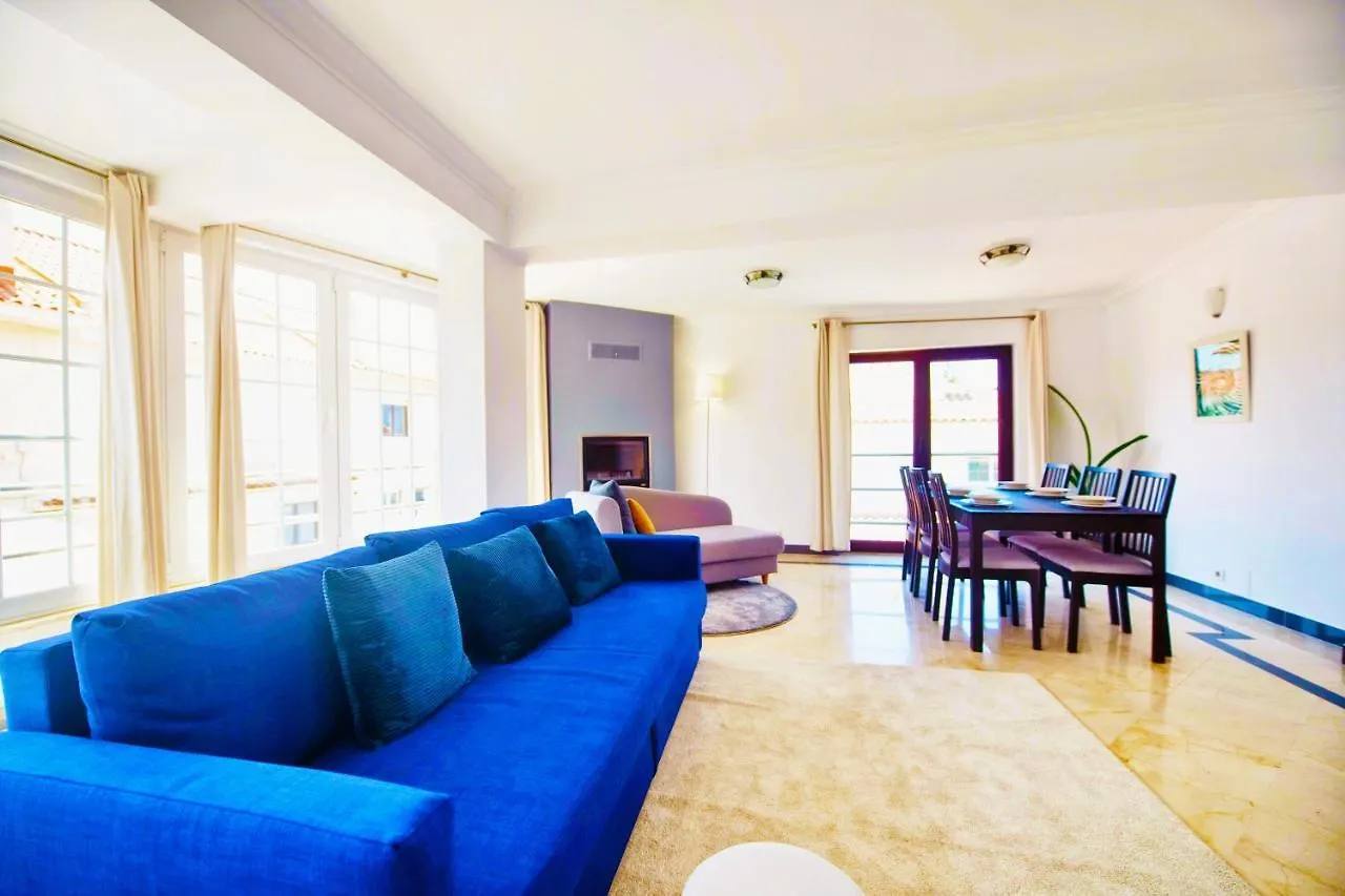 Happy Holiday Cascais - Parede Apartment 0*,  Portugal