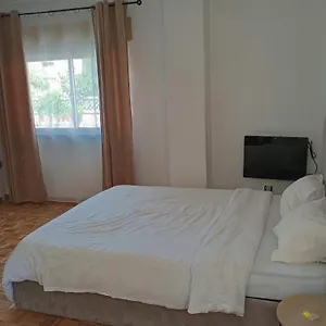 10 Mins Walk From Train Station! Quarto em Acomodações Particulares